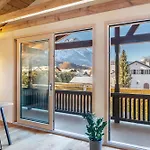 Alpview Loft Apartament *