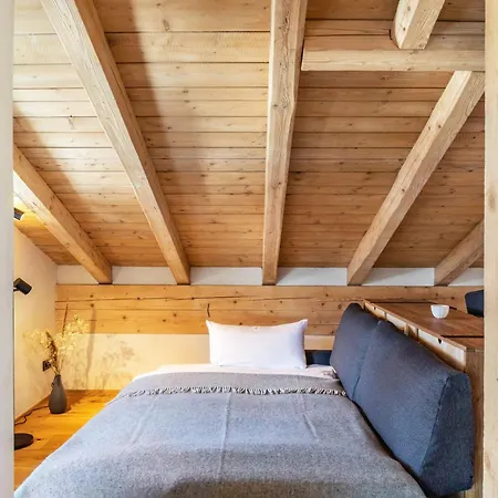 Alpview Loft شقة